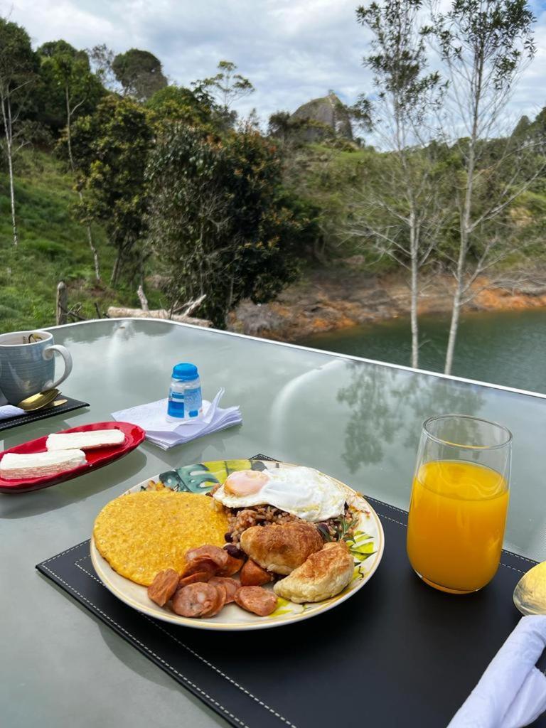 Sin Prisa "Not Rush" Cabana Preciosa! Con Jacuzzi, Vista Y Acceso Directo Al Embalse, Vista A La Piedra , Deporte Acuatico Paddle Board And Breakfast Incluidos ! Imperdible Guatapé Exteriér fotografie